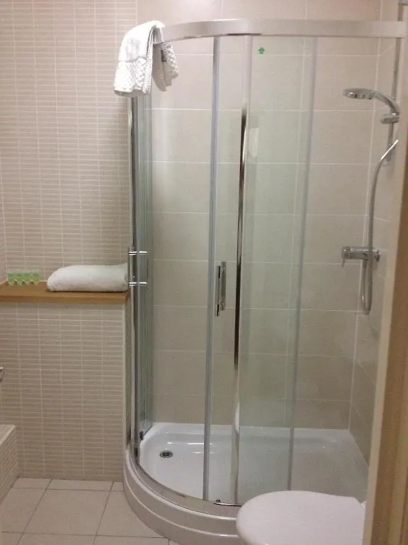 2 Crescent Gardens Guest House Bath 4*,